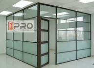 Zamówione Szklane Ławki Ściany Nowoczesne Pomieszczenia Biurowe 2,0 mm System Szklanych Ścian
