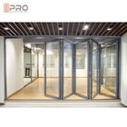 Dźwiękoszczelne komercyjne aluminiowe drzwi dwuskrzydłowe Podwójne szkło Łatwa instalacja Pionowe drzwi dwuskrzydłowe z podwójnymi szybami bifold
