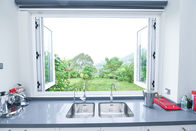 Aluminiowe przesuwne okno kuchenne szklane balkonowe składane